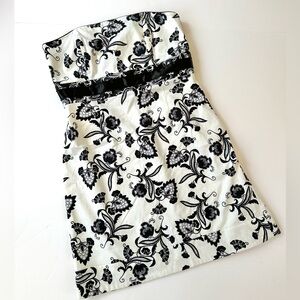 White House Black Market Strapless Dress